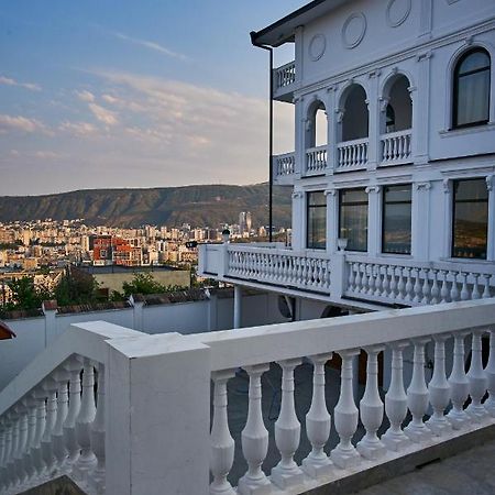 The Hilltop Skyline Hotel Tbilisi Bagian luar foto