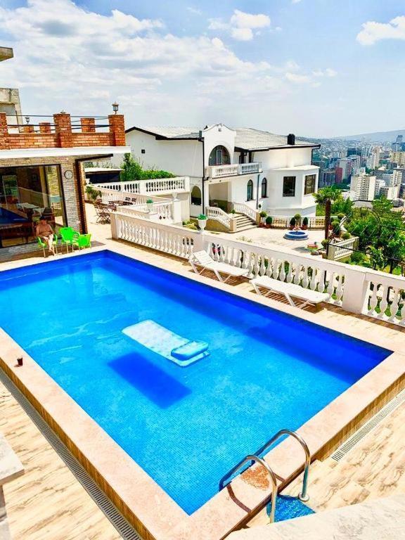 The Hilltop Skyline Hotel Tbilisi Bagian luar foto