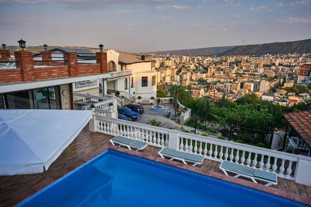 The Hilltop Skyline Hotel Tbilisi Bagian luar foto