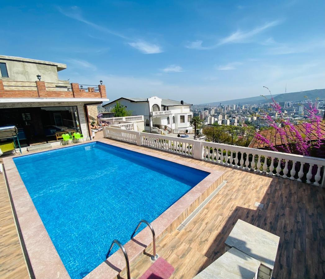 The Hilltop Skyline Hotel Tbilisi Bagian luar foto