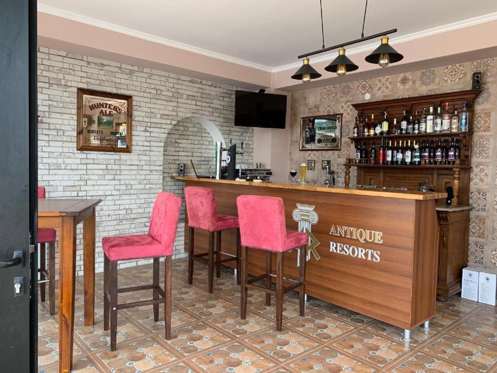 The Hilltop Skyline Hotel Tbilisi Bagian luar foto